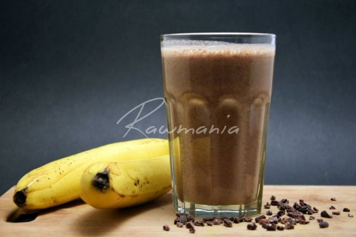 Banánové smoothie s kakaovými boby